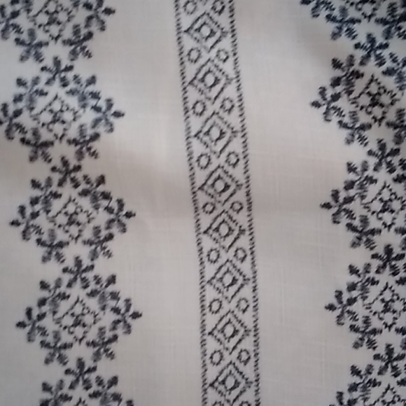 2 for$15/Blouse - Picture 7 of 8